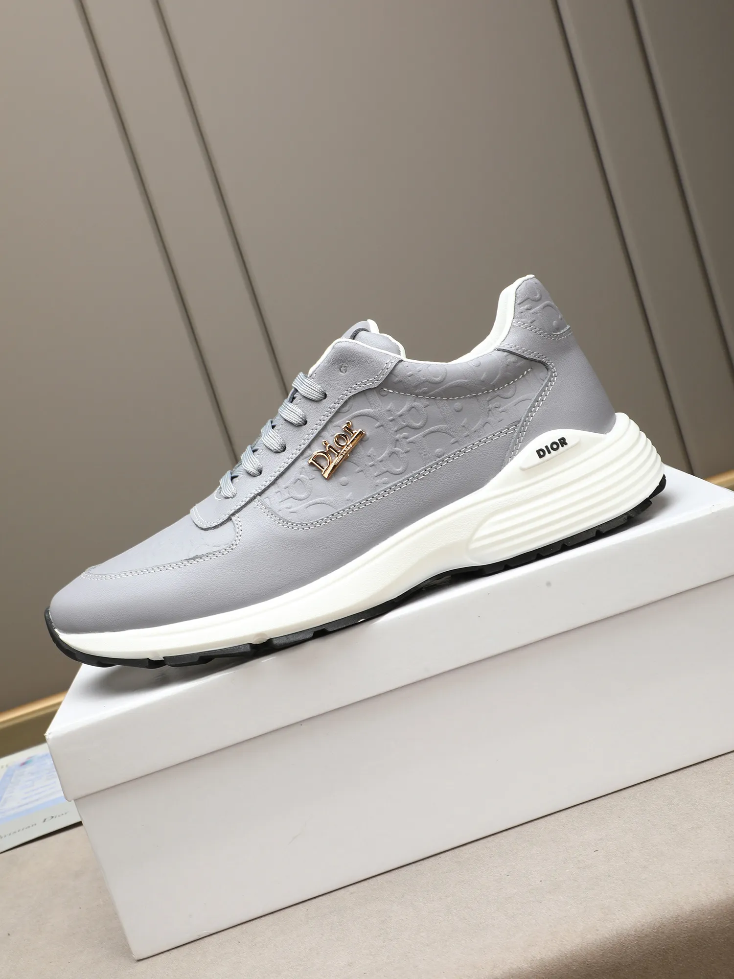 🆕🆕🆕Men's Shoes💰P460 Dior's avant-garde and versatile fashionable men's shoes are privately modeled, calfskin embossed, fashionable, simple, stylish, more eye-catching and more classy. It will subvert the old idea and be a must-have for fashionistas who want to spend time with you! Must keep it for yourself! High-end comfort and low-end, high-end quality workmanship. Code number: 38-44 (45 customized) 3 colors for your choice [kiss][kiss][kiss]